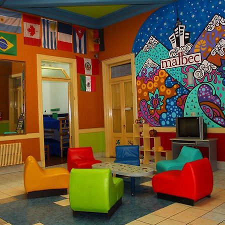 Malbec Hostel Central 门多萨 外观 照片